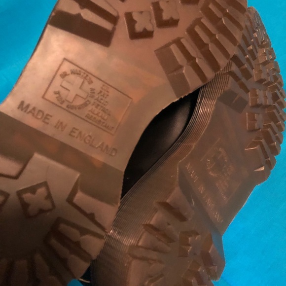 Dr Marten Brogue  MIE  8 US 6 uk GUC RARE barely used. Platform wingtip amazing! - Picture 7 of 8